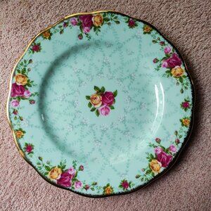 RARE Royal Albert Peppermint Damask Salad Plate 8" Old Country Roses Collection